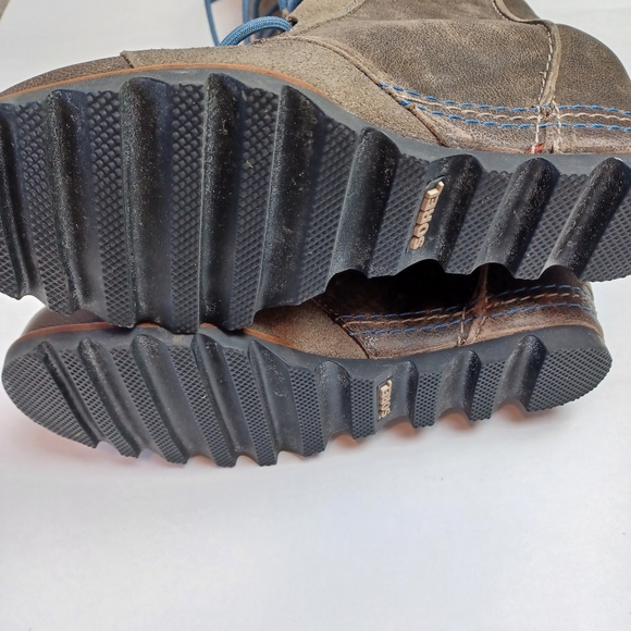 Sorel Women's Cate the Great Wedge Boots, Pebble (9) - Picture 3 of 9